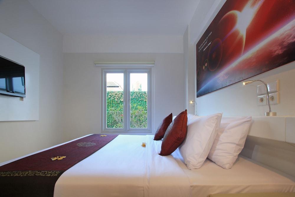 Mars City Hotel Denpasar Exterior foto