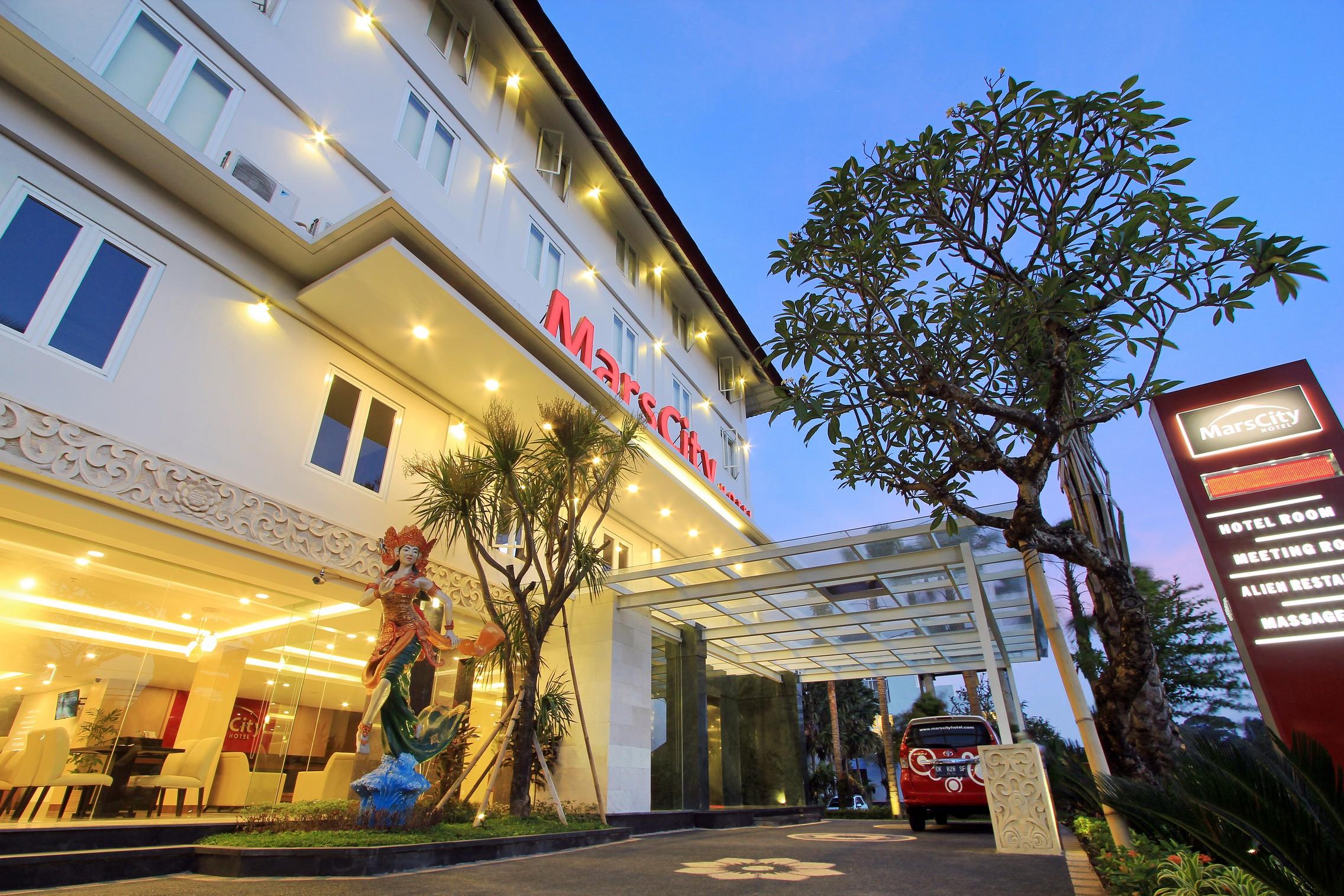 Mars City Hotel Denpasar Exterior foto