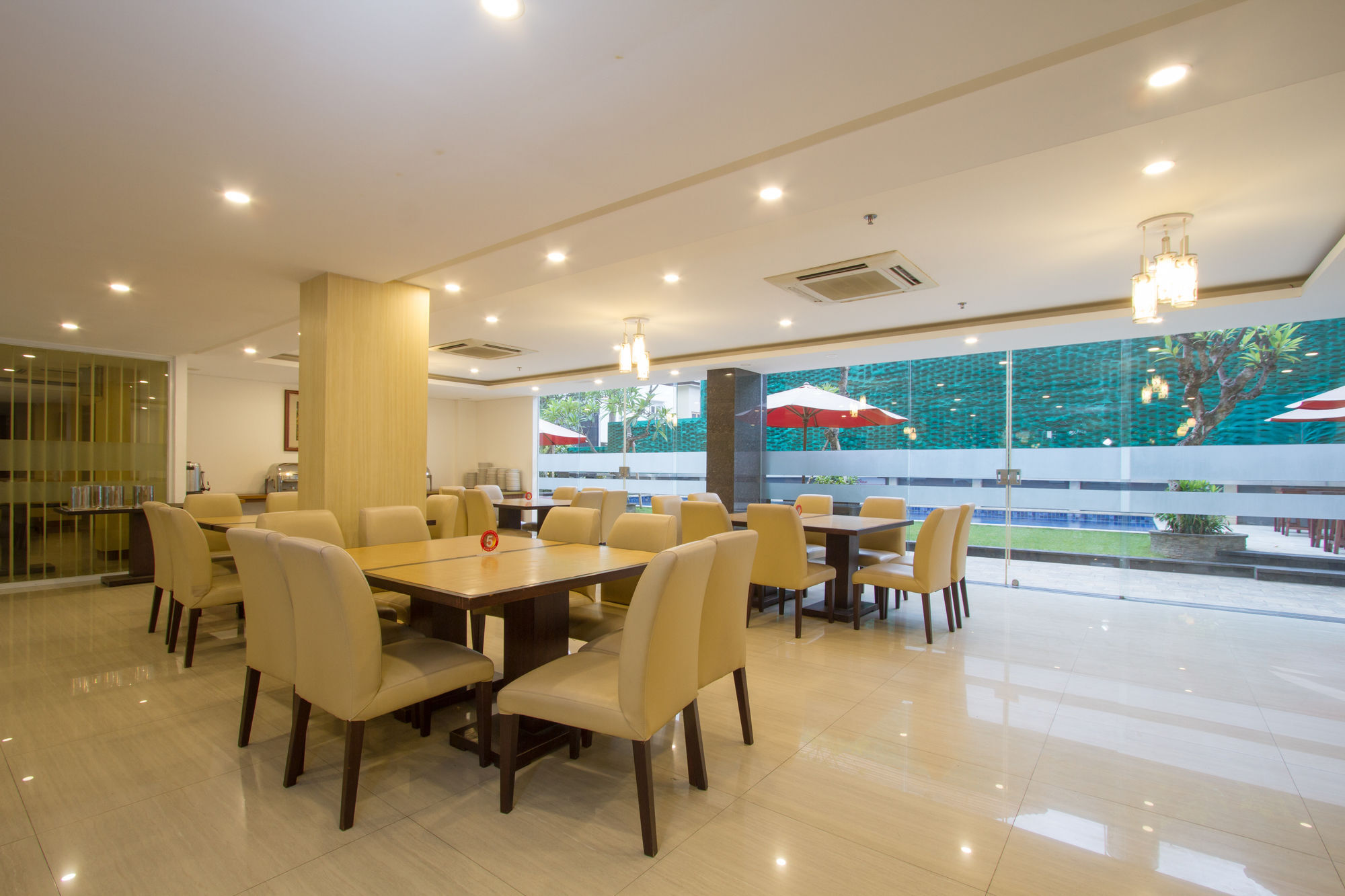 Mars City Hotel Denpasar Exterior foto
